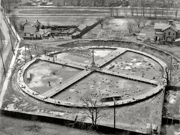 Photo showing: City Gas -- April 4, 1912. Foundation for gas holder, Detroit City Gas Company.