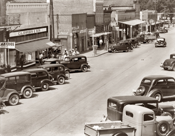Photo showing: Greensboro, Alabama -- The county seat of Hale County, Alabama in August 1936.